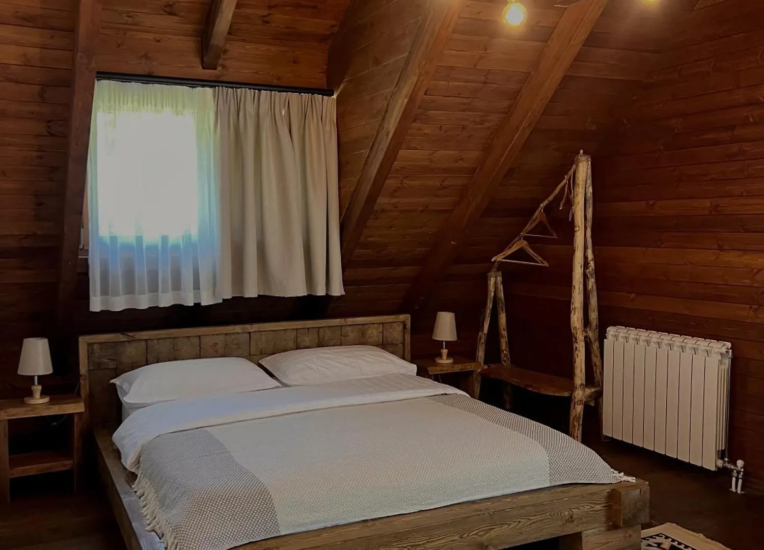 Molla Guest House Theth