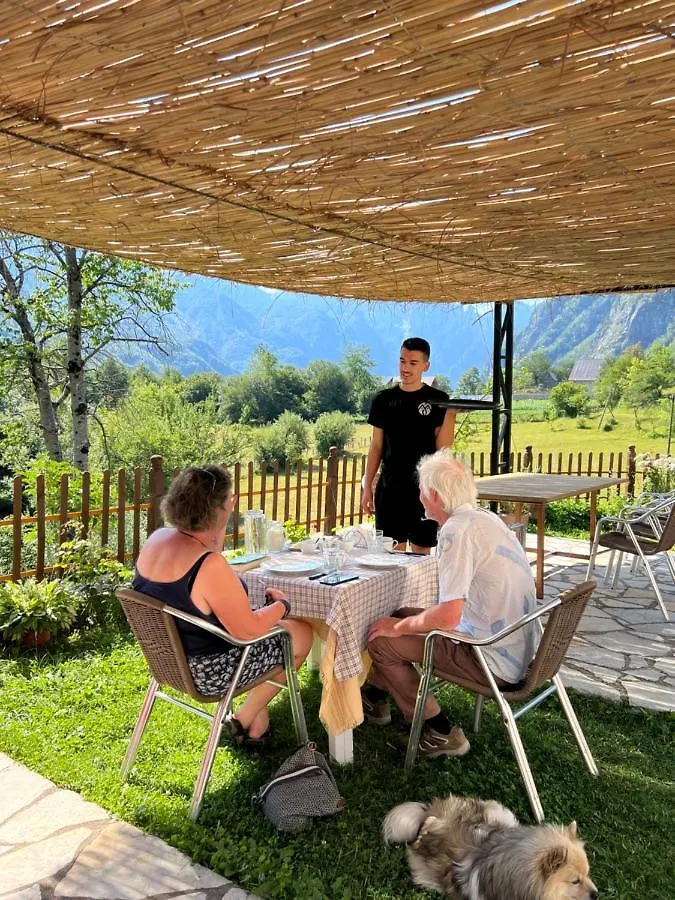 Molla Guest House Theth Albania