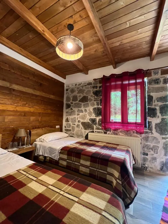 Molla Guest House Theth Albania