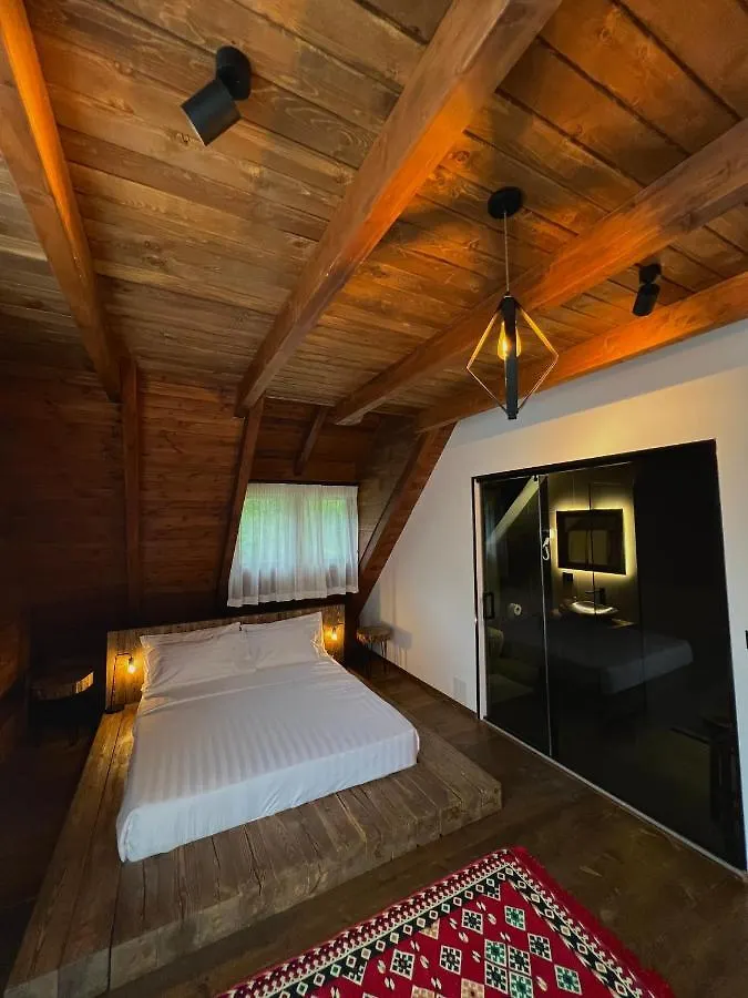 Molla Guest House Theth Albania