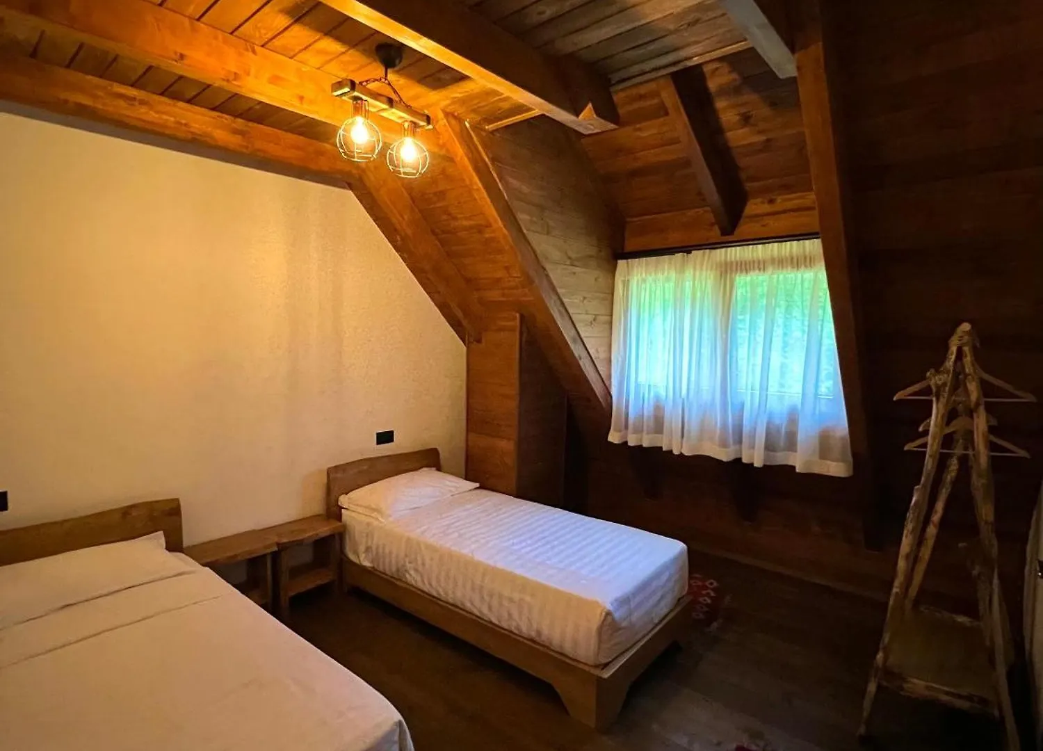 Molla Guest House Theth Albania