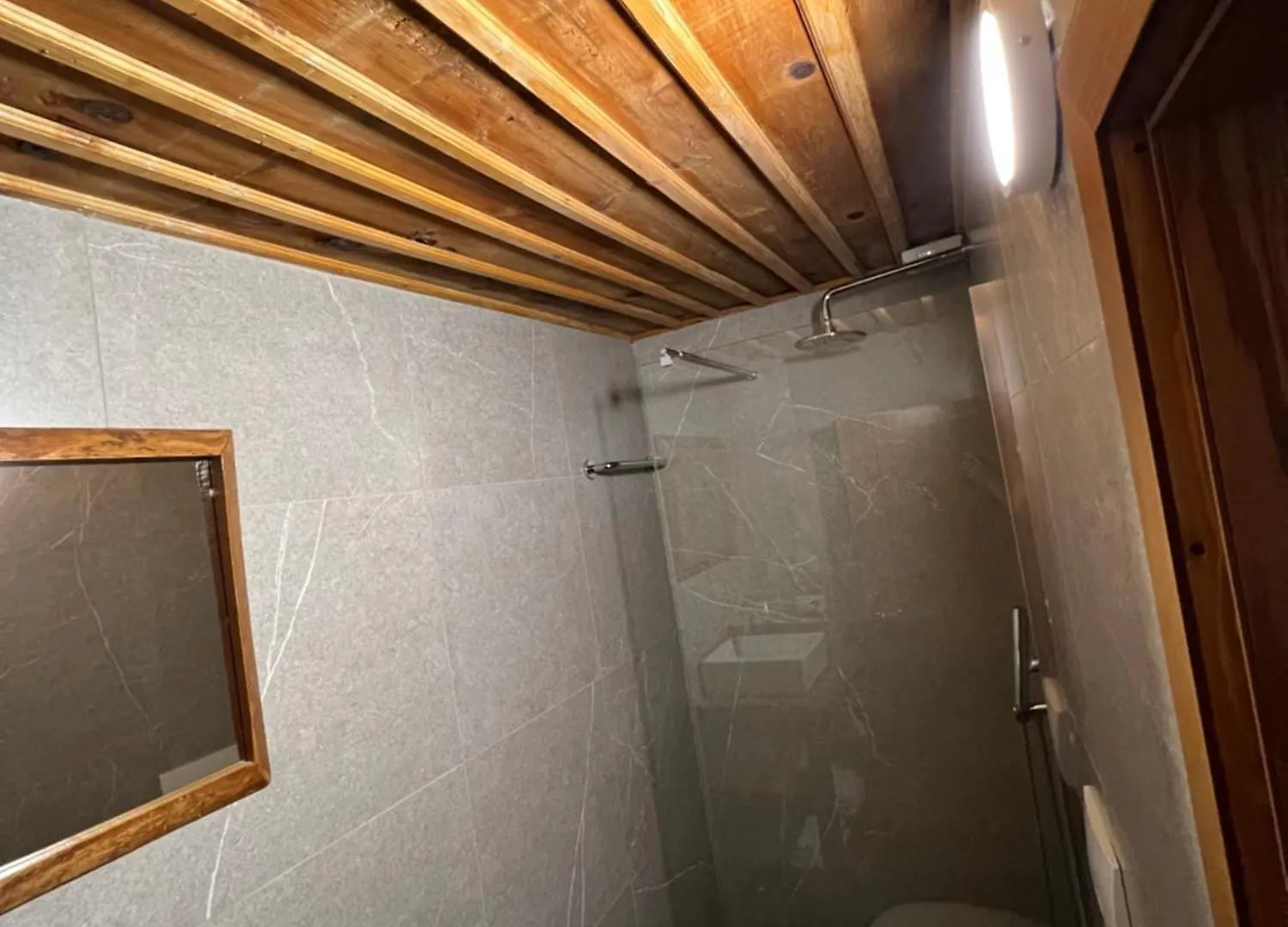 Molla Guest House Theth
