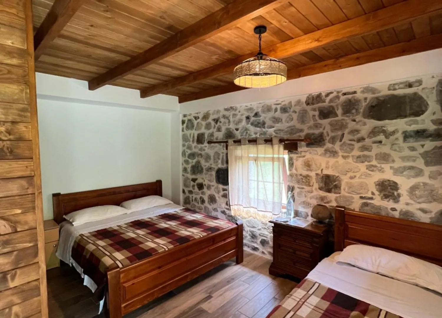 Molla Guest House Theth