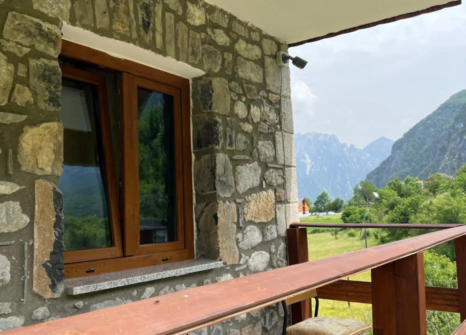 Molla Guest House Theth