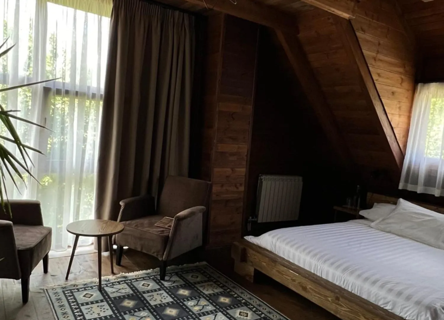 Molla Guest House Theth